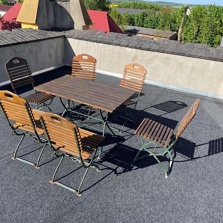 Schloss Lelkendorf Apartment Ulrichshusen Maisonette Fewo Mecklenburger Seenplatte Mit Dachterrasse Naehe Ostsee 외부 사진